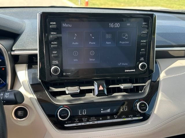 Used 2022 Toyota Corolla Cross XLE w/ Convenience Package FWD image 24