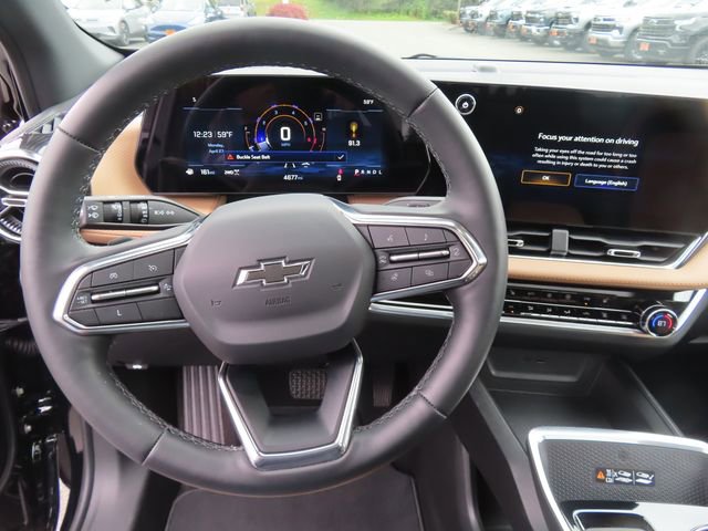 Used 2025 Chevrolet Equinox ACTIV w/ Safety and Technology Package AWD/4WD image 17