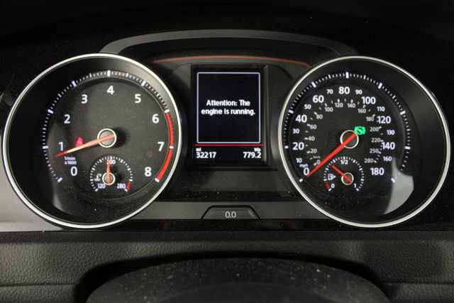 Used 2021 Volkswagen GTI SE image 12