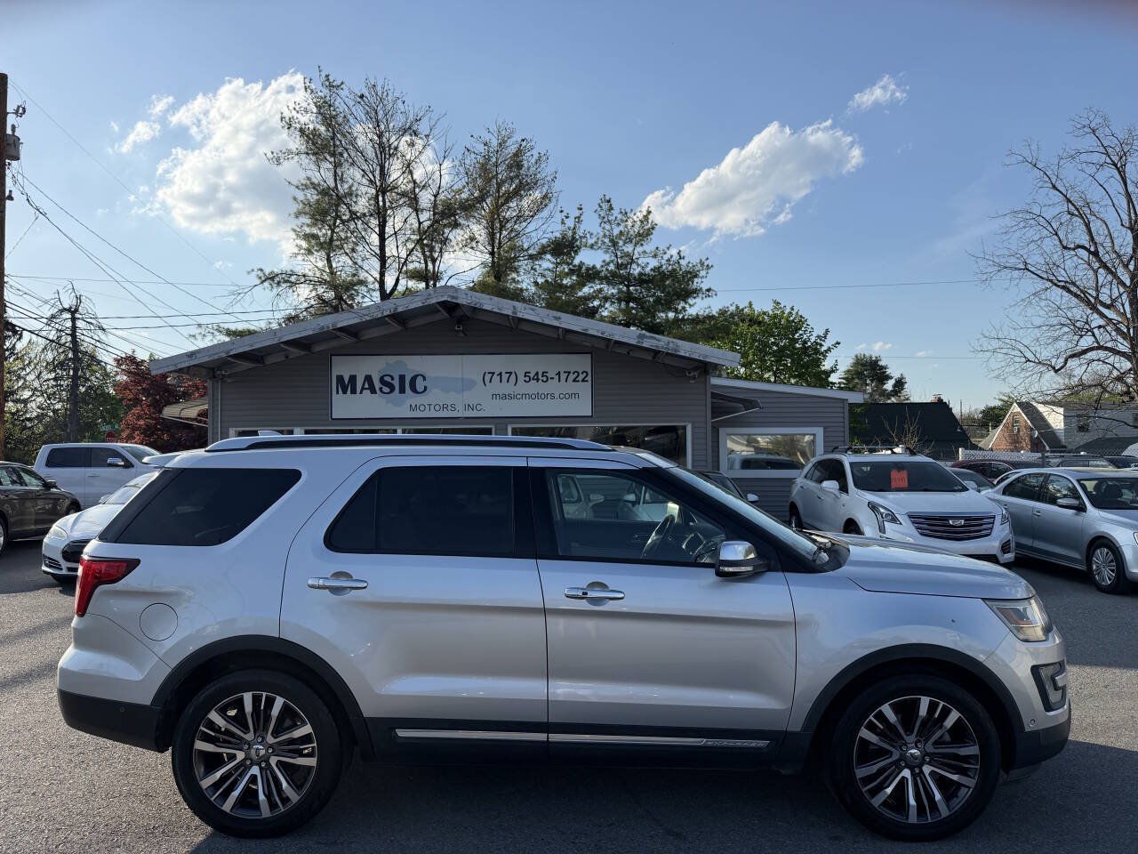Used 2016 Ford Explorer Platinum AWD/4WD image 2