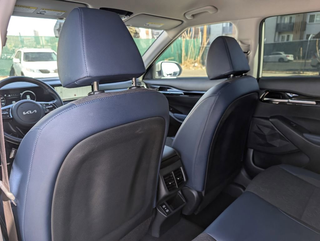 Certified 2024 Kia Seltos S image 14