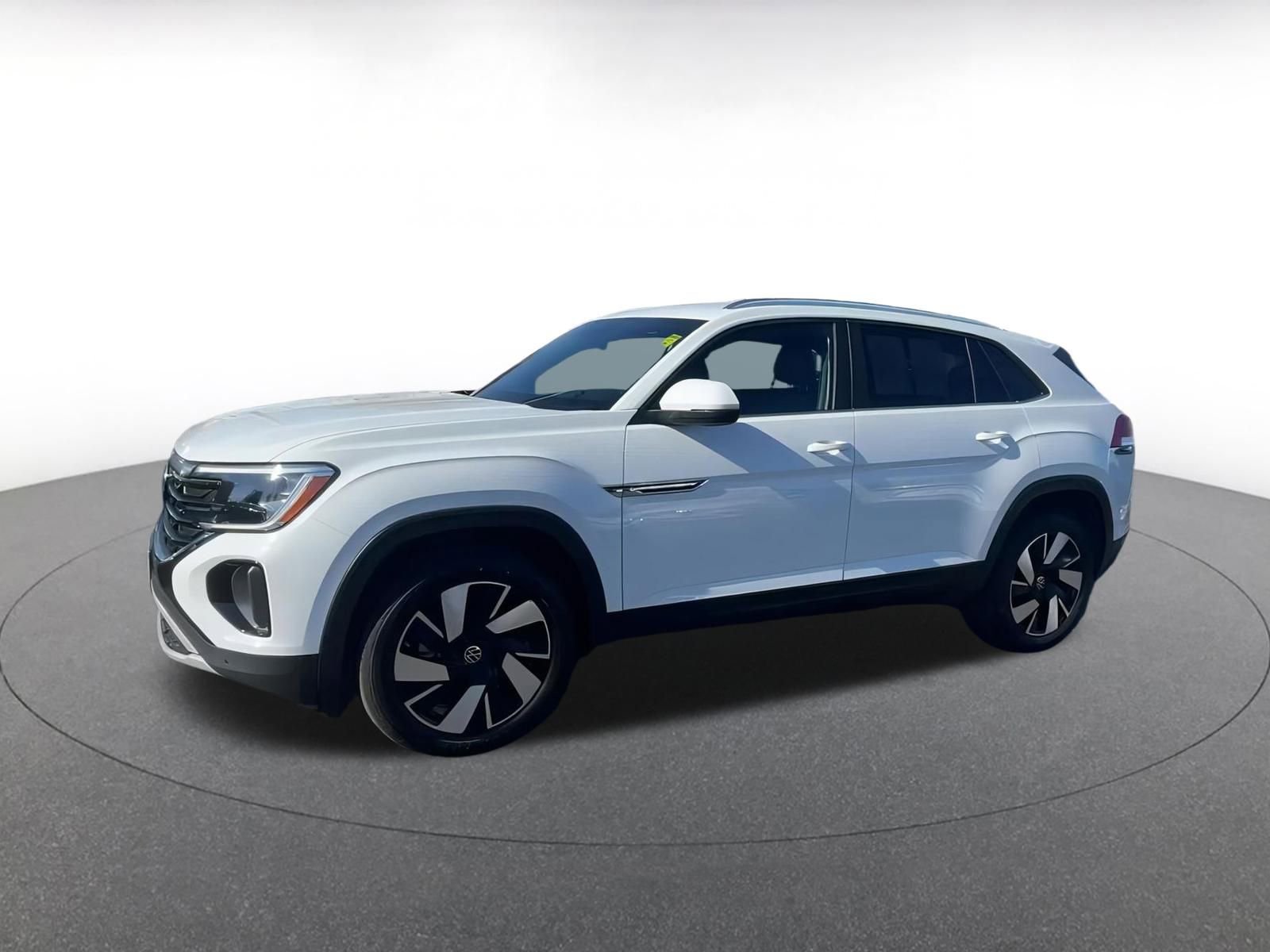 Used 2025 Volkswagen Atlas Cross Sport SE image 8