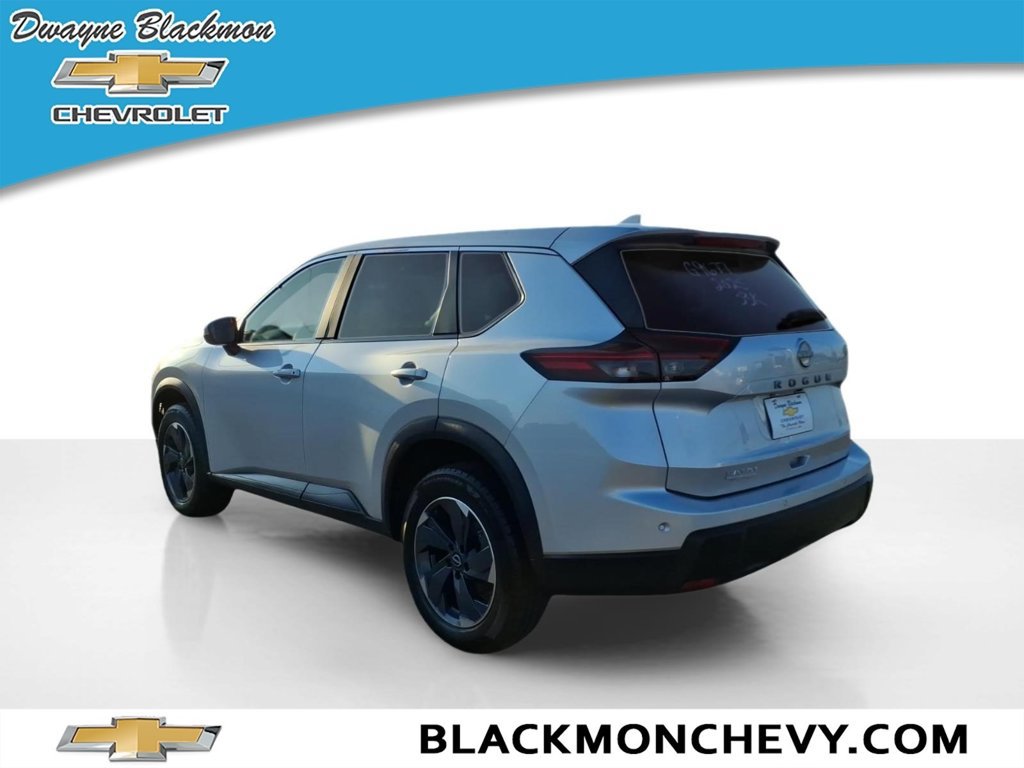 Used 2025 Nissan Rogue SV FWD image 5