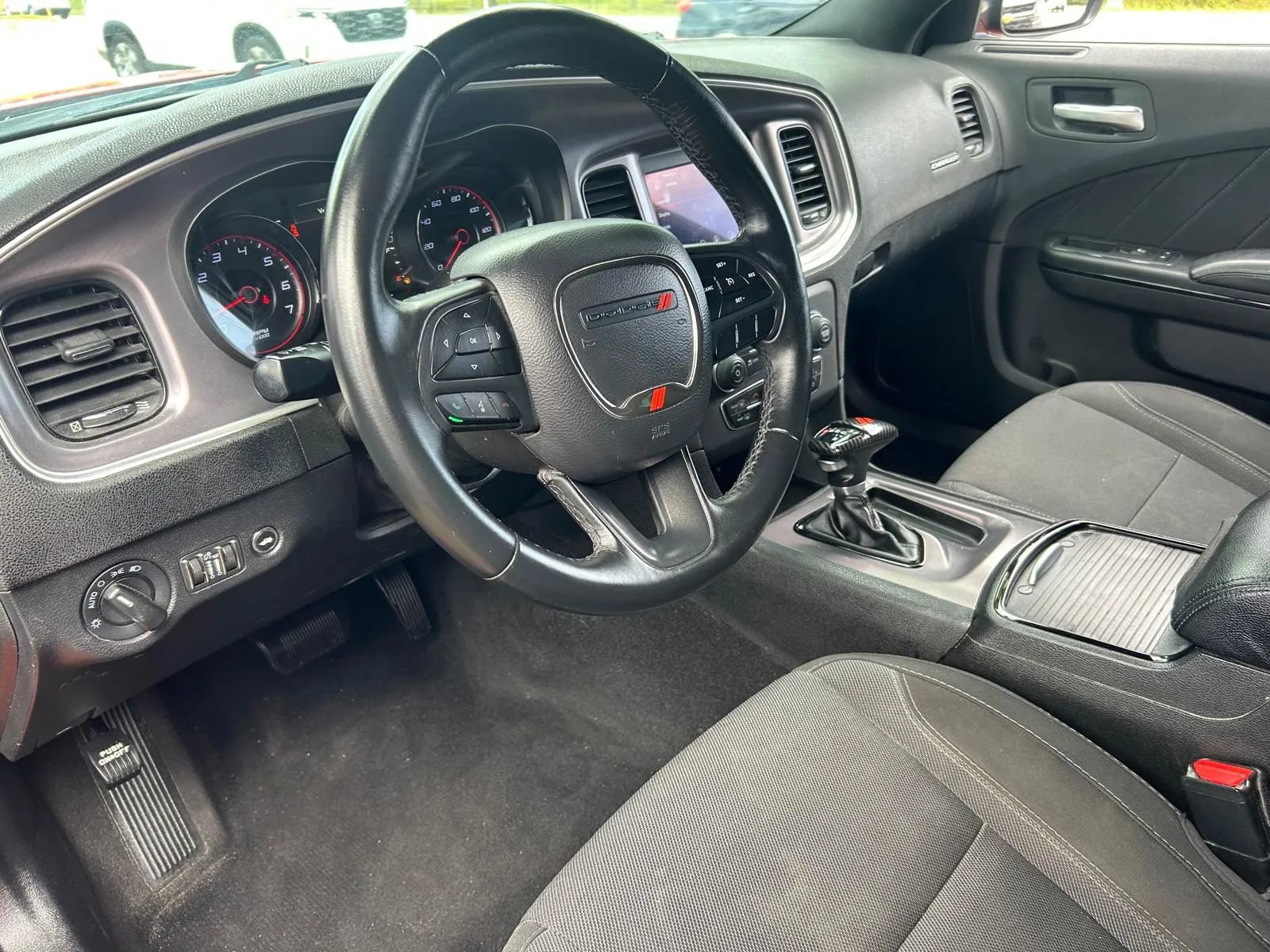 Used 2019 Dodge Charger SXT w/ Blacktop Package RWD image 10