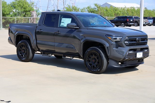 New 2025 Toyota Tacoma SR5