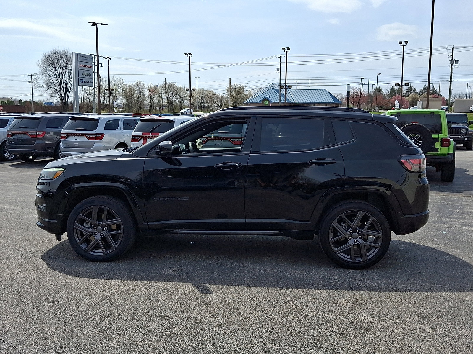 Certified 2024 Jeep Compass Limited w/ High Altitude Package image 5