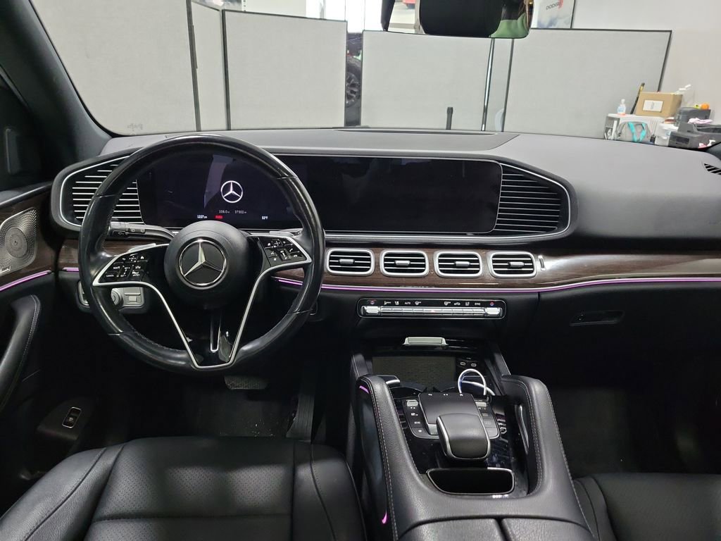 Used 2024 Mercedes-Benz GLE 350 GLE 350 w/ 3rd Row Seat Package image 3