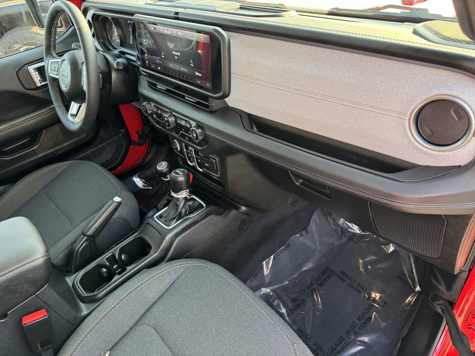 Certified 2025 Jeep Wrangler Sahara image 7