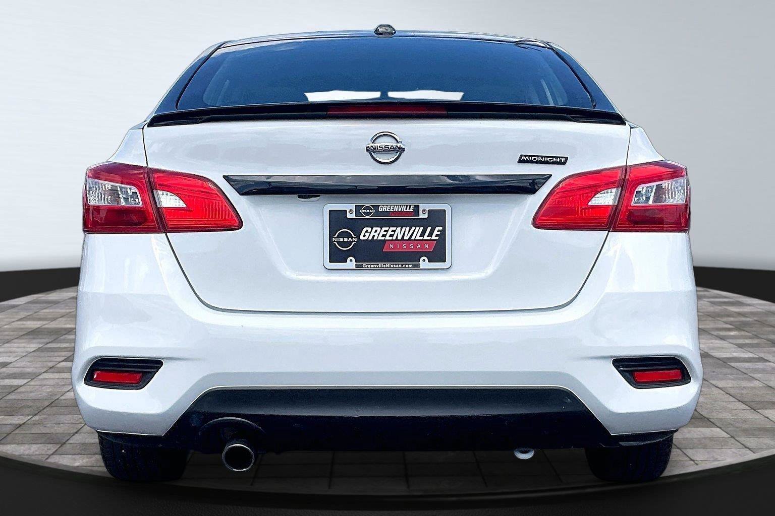 Used 2018 Nissan Sentra SR w/ SR Midnight Edition Package FWD image 5
