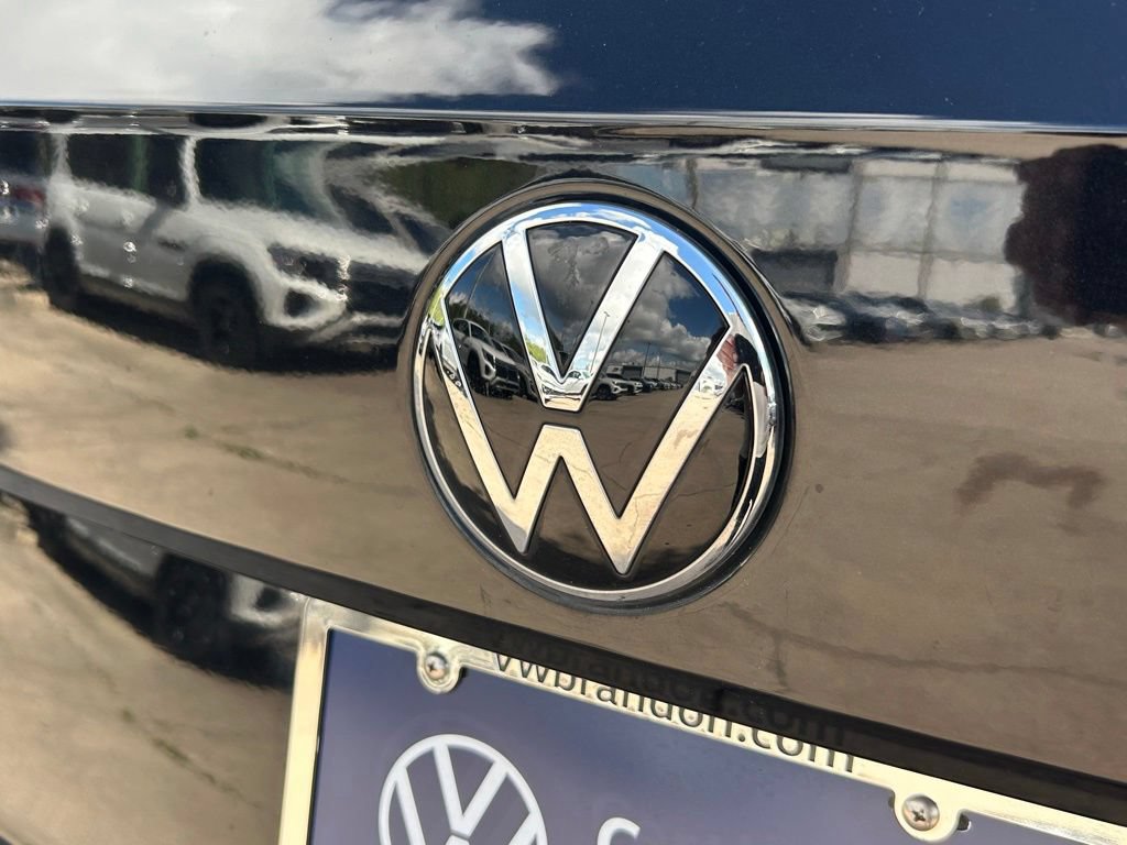 Certified 2023 Volkswagen Taos S FWD image 49