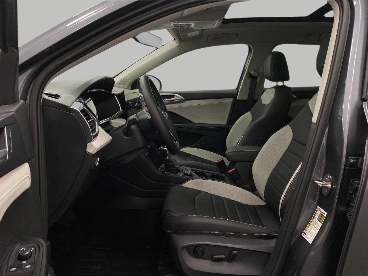 New 2026 Volkswagen Taos SEL AWD/4WD image 58