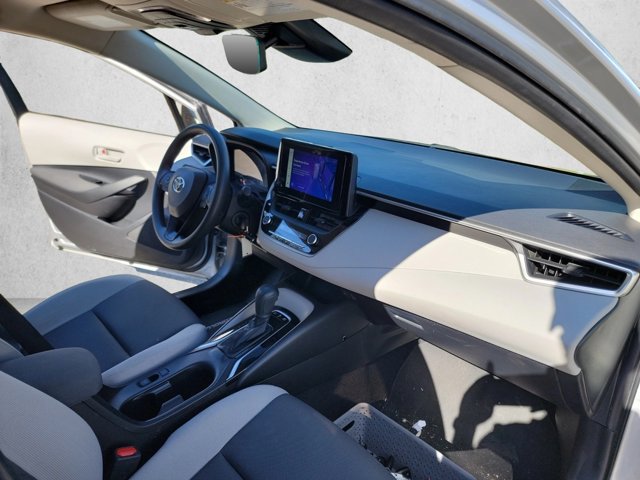 Used 2025 Toyota Corolla LE FWD image 26