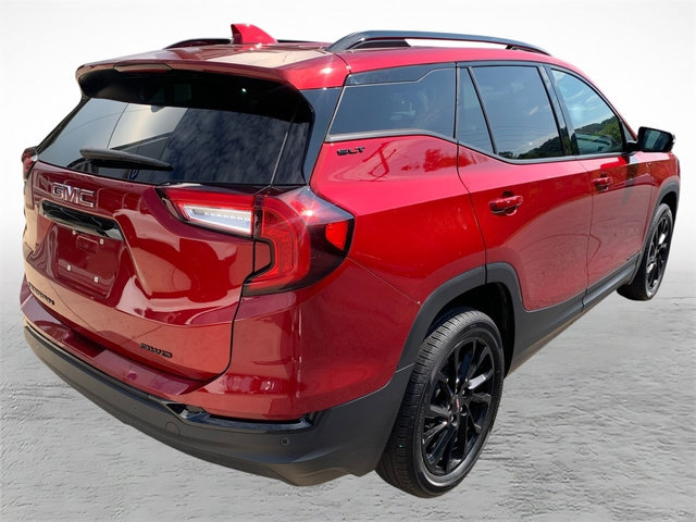 Used 2023 GMC Terrain SLT w/ Tech Package AWD/4WD image 2