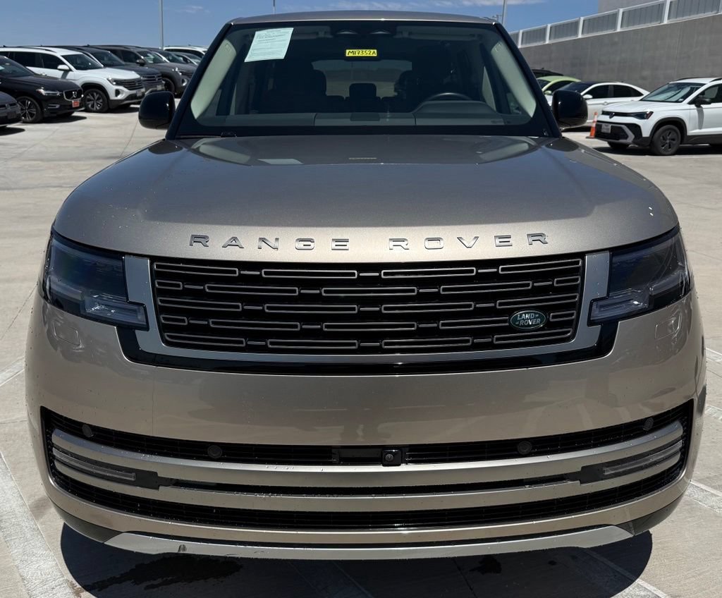 Used 2024 Land Rover Range Rover SE AWD/4WD image 4
