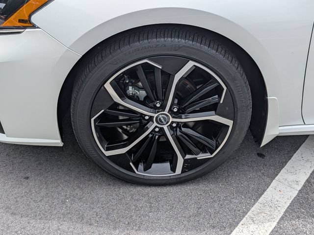 Used 2024 Nissan Altima 2.5 SR w/ SR Premium Package FWD image 9