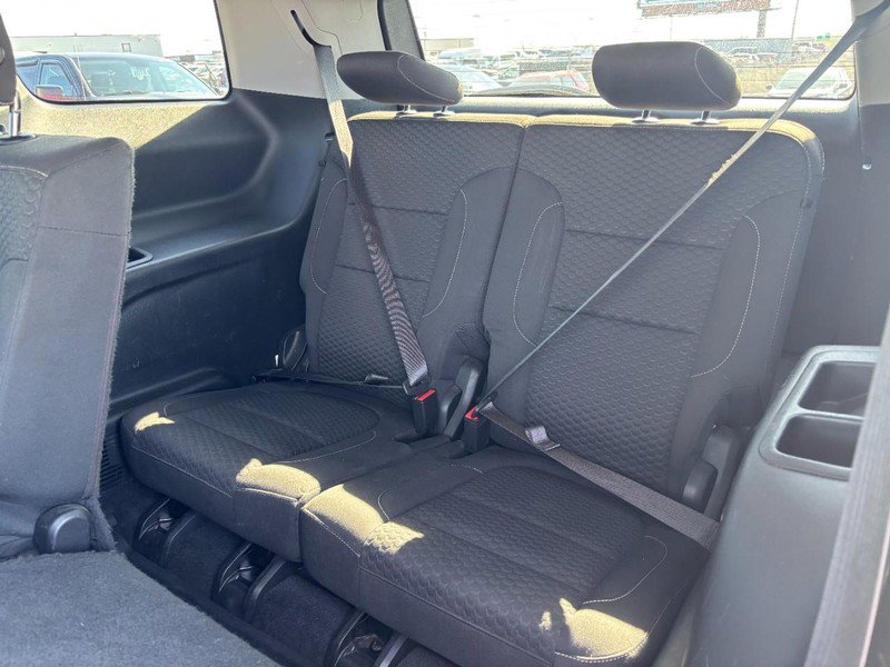 Used 2019 GMC Acadia SLE w/ Driver Alert Package I image 12