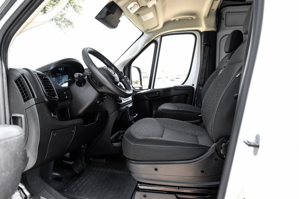 Used 2023 RAM ProMaster 2500 image 3