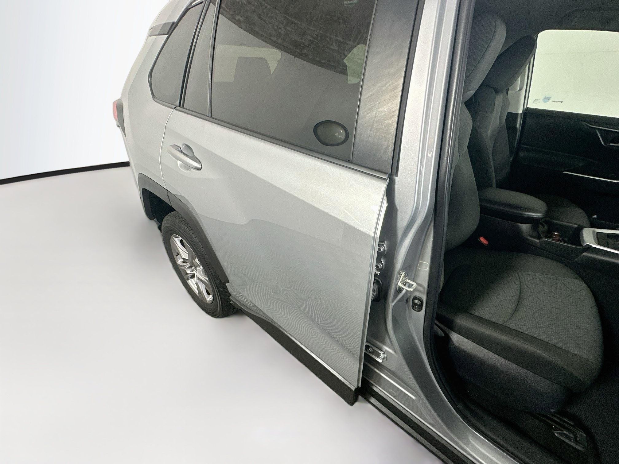 Used 2023 Toyota RAV4 XLE FWD image 28