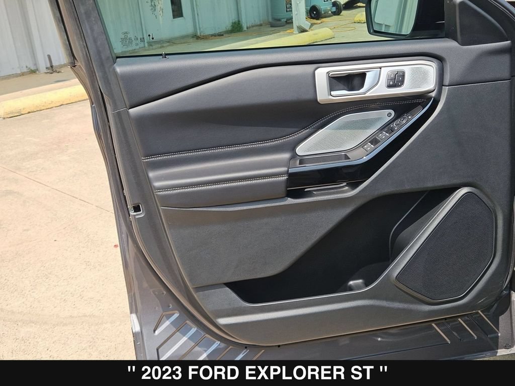 Used 2023 Ford Explorer ST w/ Equipment Group 401A AWD/4WD image 14