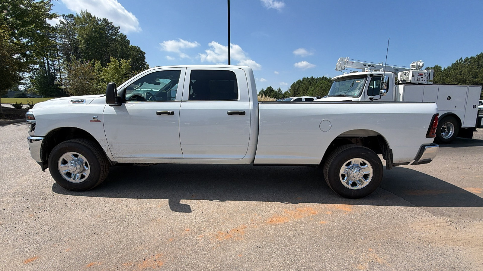 New 2027 RAM 3500 Tradesman w/ Chrome Appearance Group A AWD/4WD image 11