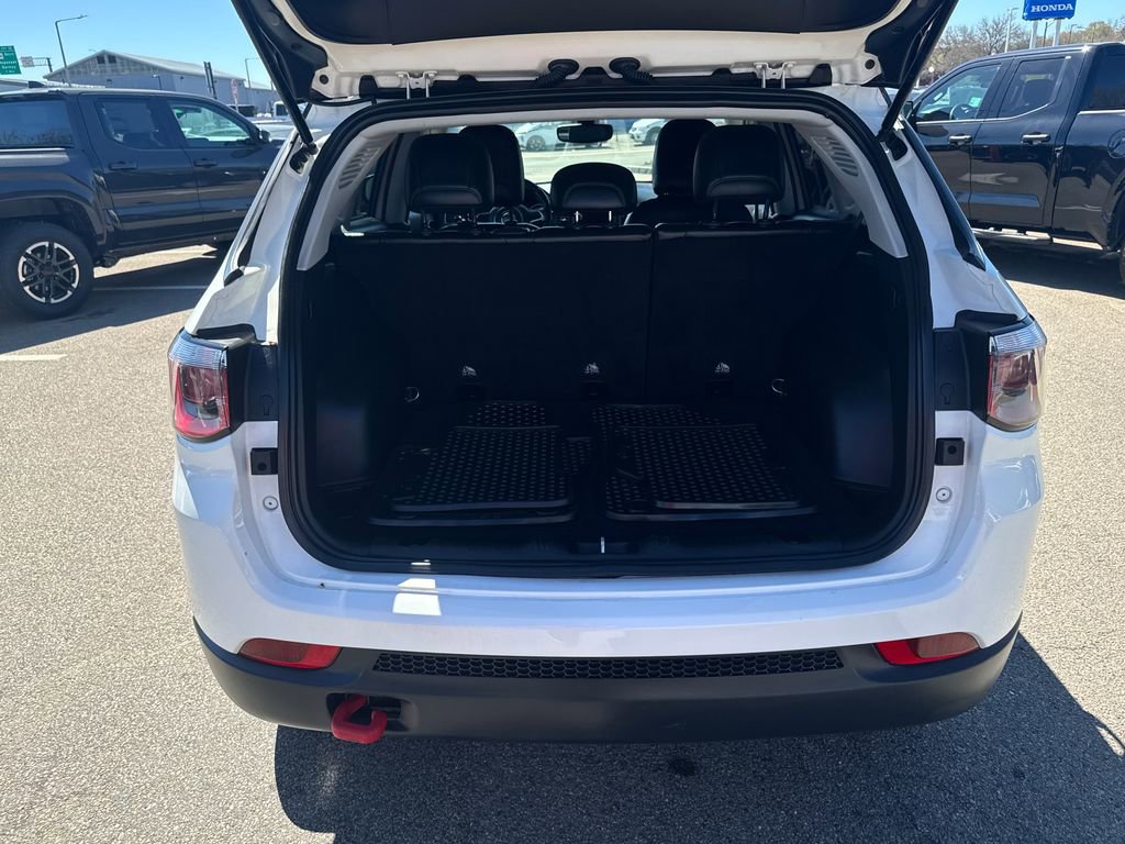 Used 2019 Jeep Compass Trailhawk AWD/4WD image 7