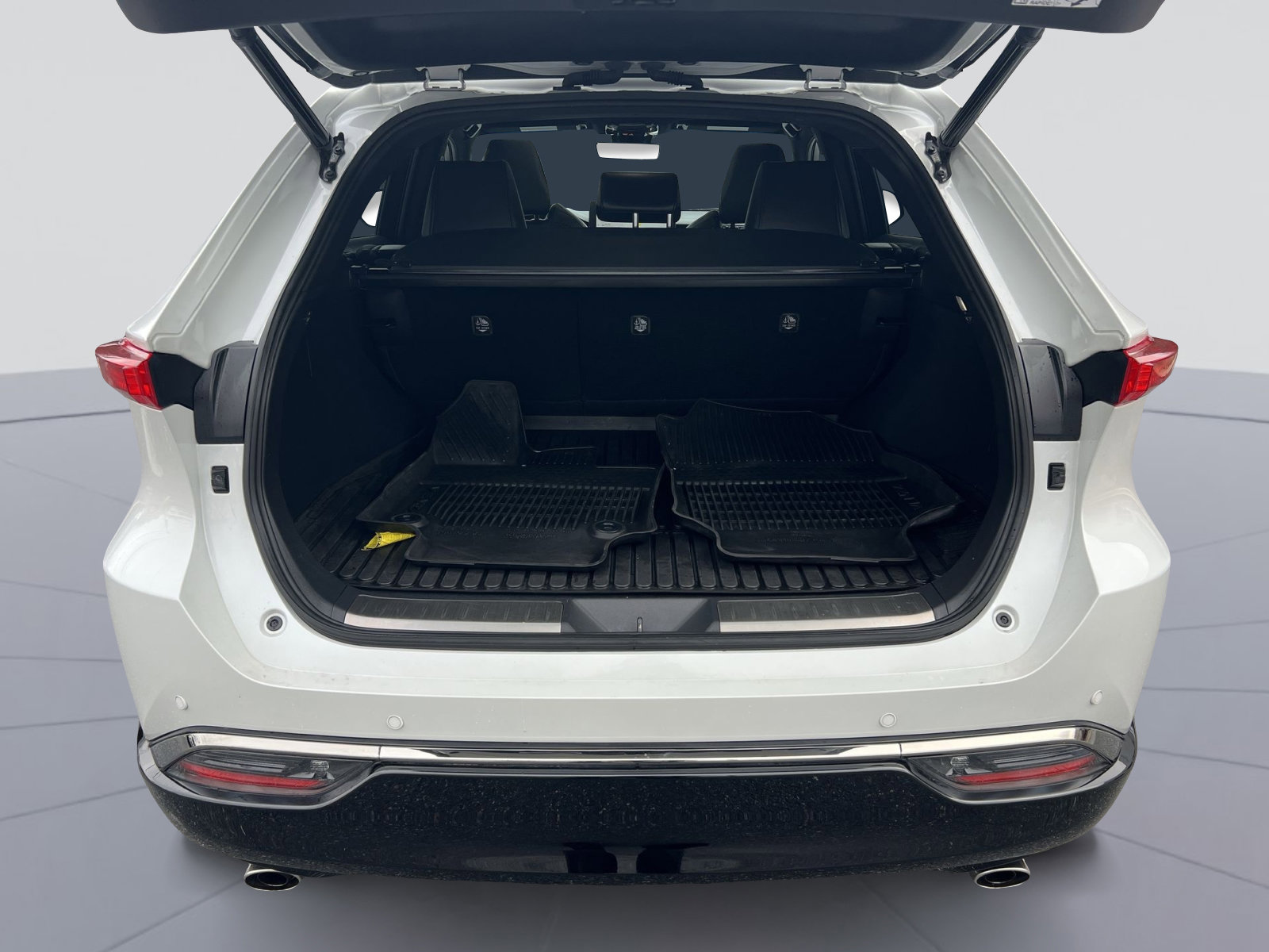 Used 2023 Toyota Venza Nightshade image 25