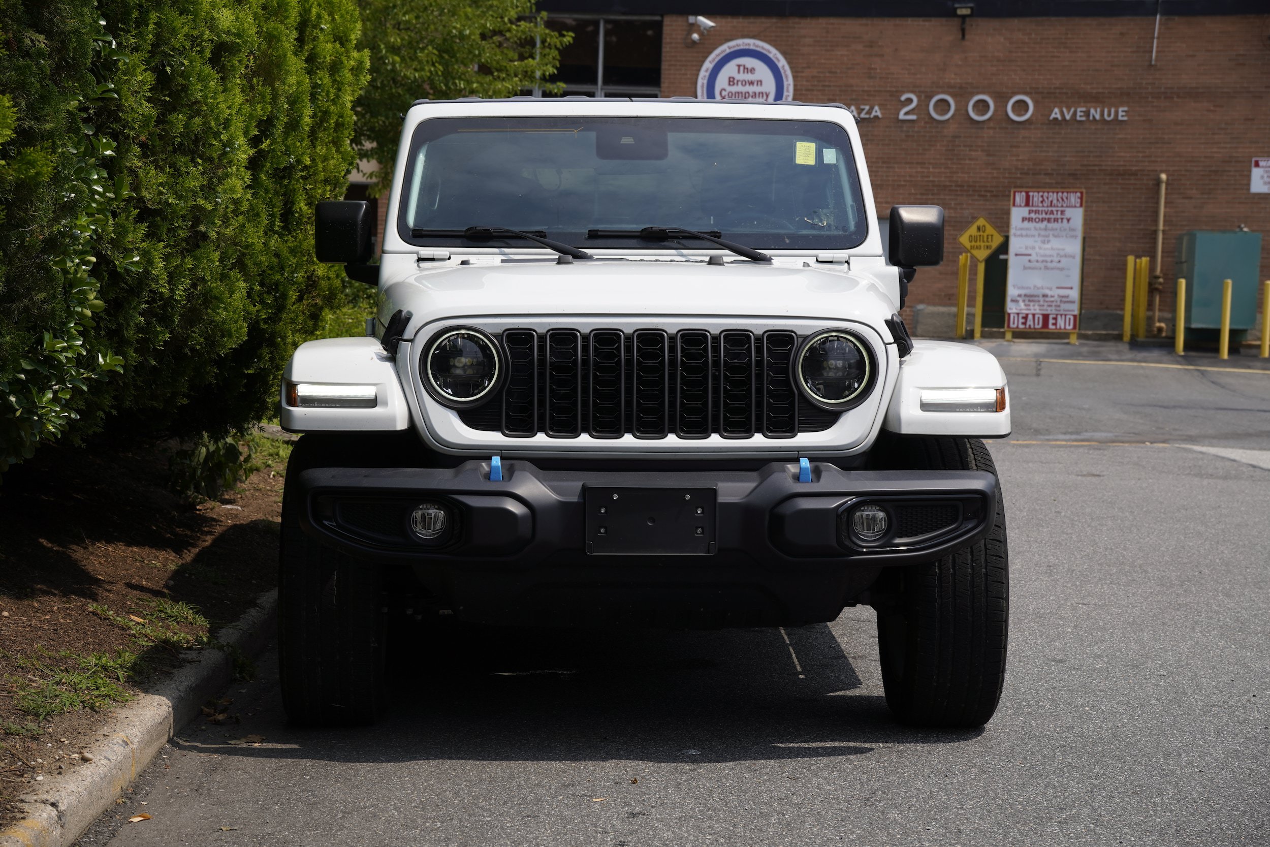 Used 2024 Jeep Wrangler Unlimited w/ LED Headlamp & Fog Lamp Group AWD/4WD image 11