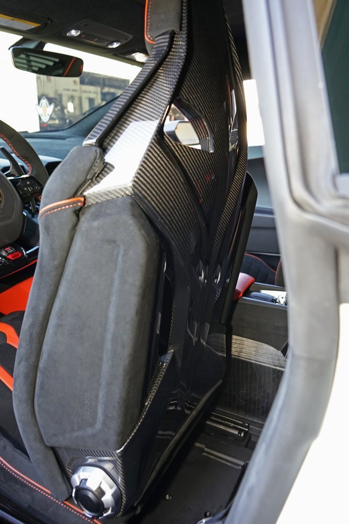 Used 2022 Lamborghini Huracan STO image 30