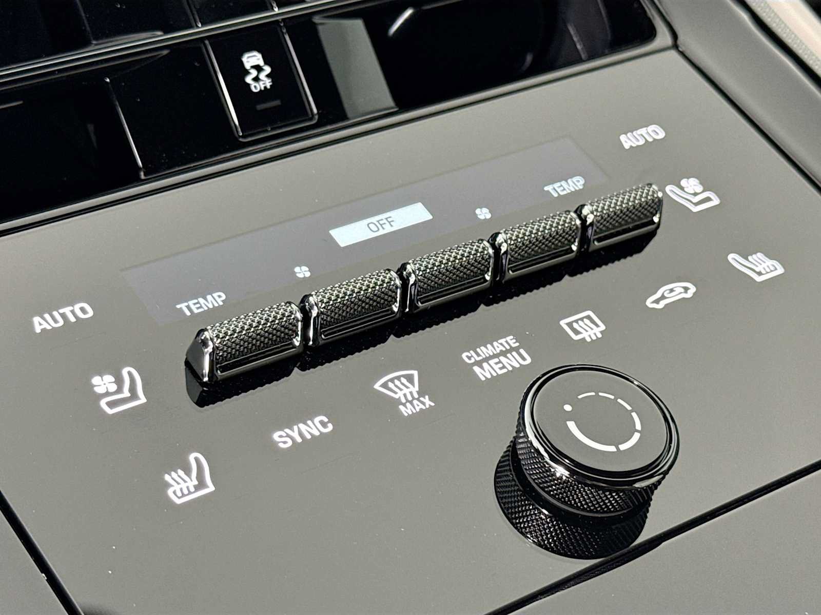 Used 2025 Porsche Panamera 4 AWD/4WD image 22