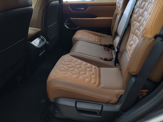 New 2026 Nissan Armada Platinum Reserve image 10