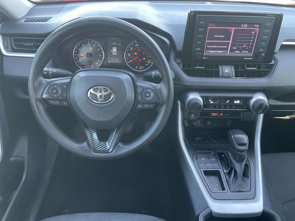 Used 2022 Toyota RAV4 LE image 22