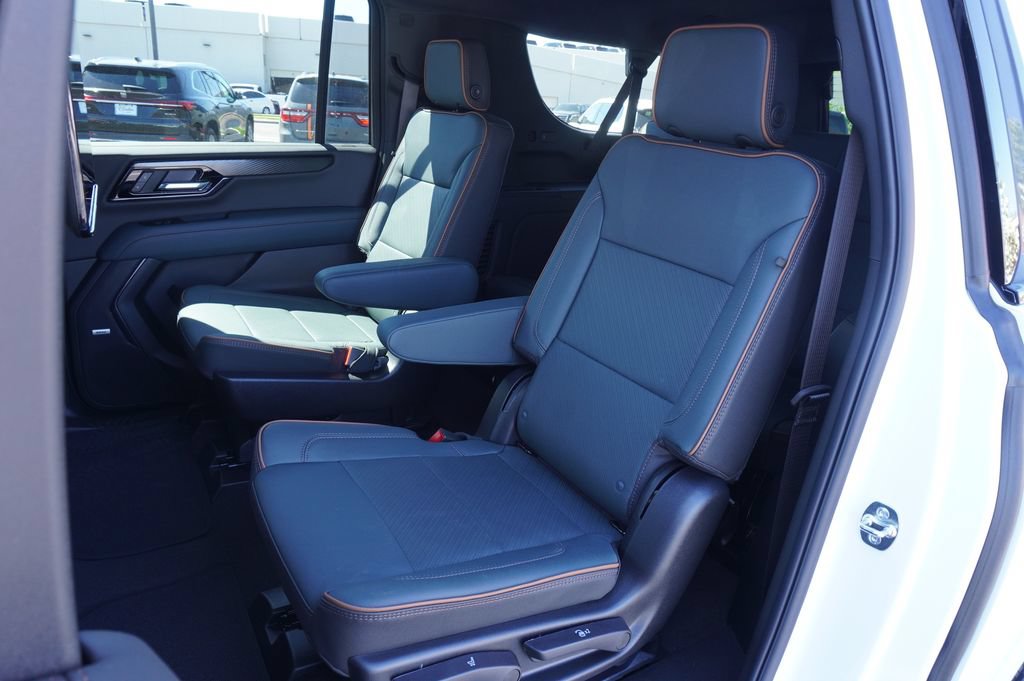 New 2026 GMC Yukon XL AT4 w/ AT4 Premium Plus Package AWD/4WD image 9