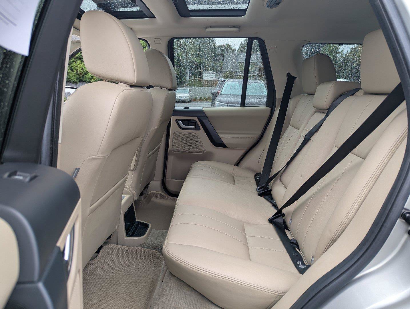 Used 2012 Land Rover LR2 HSE w/ Climate Comfort Pkg AWD/4WD image 27