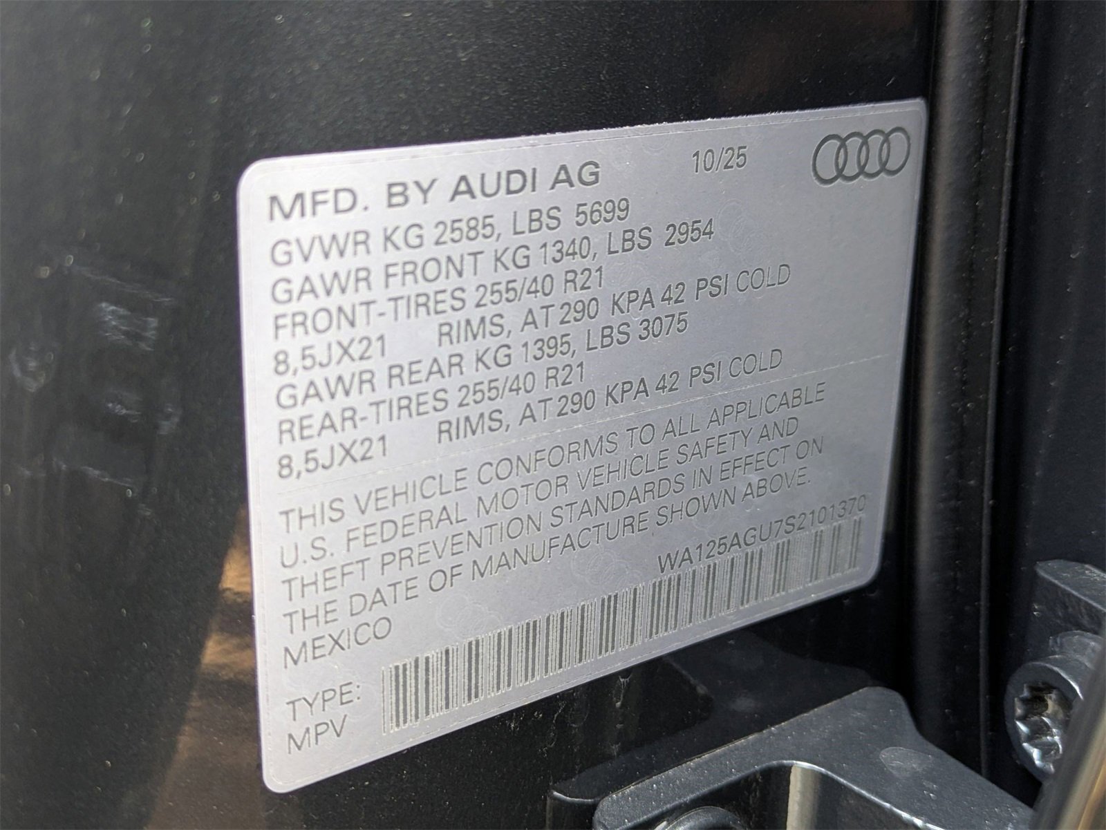 New 2025 Audi SQ5 Premium Plus image 17