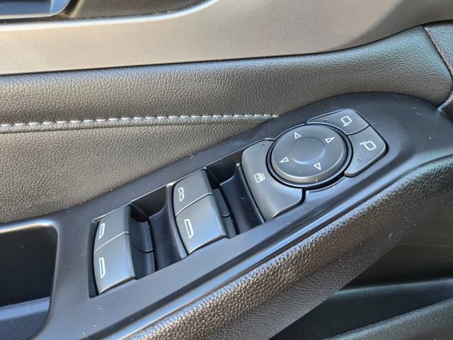 Used 2023 Chevrolet Traverse LT AWD/4WD image 36