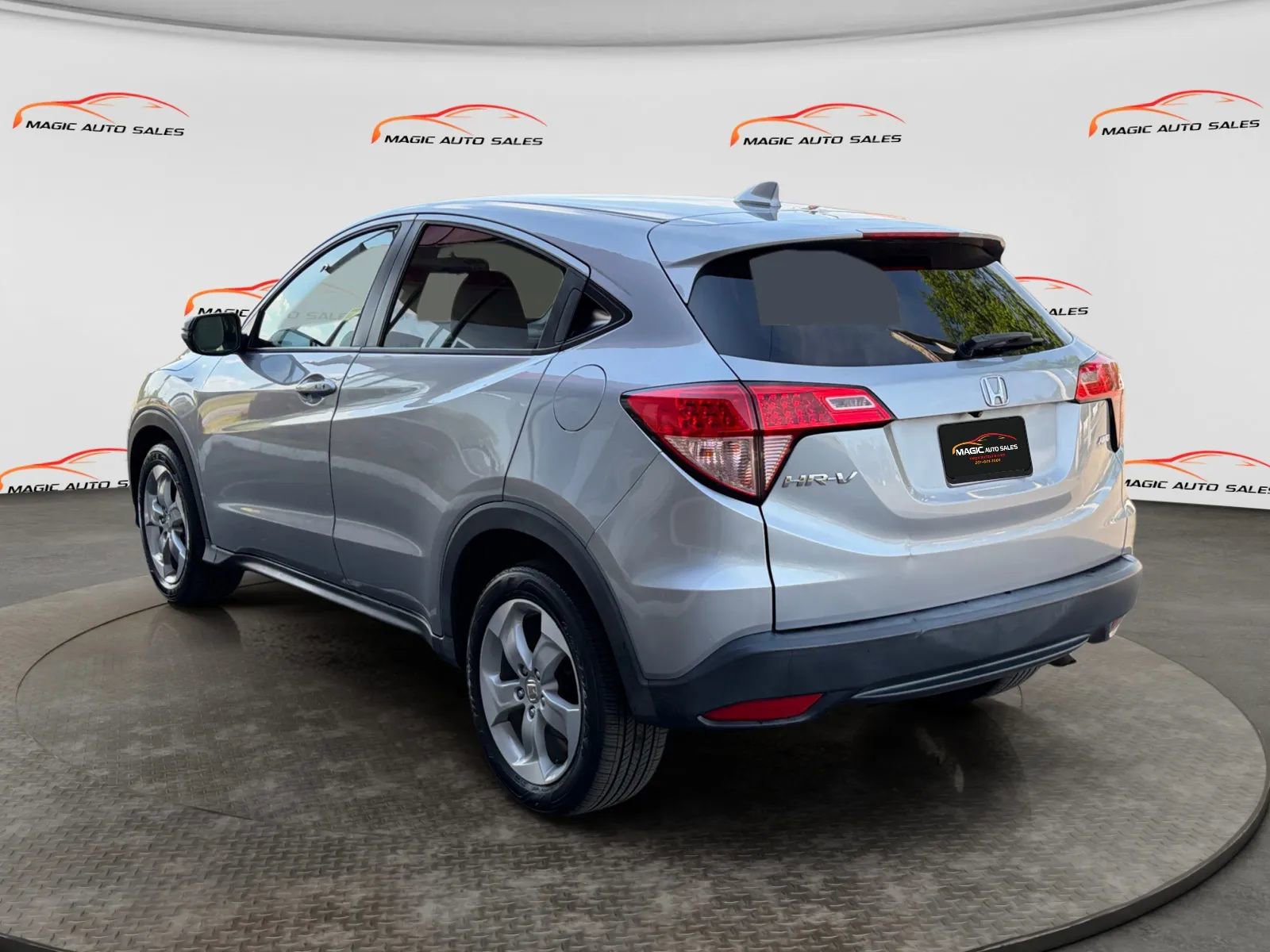 Used 2017 Honda HR-V EX image 8