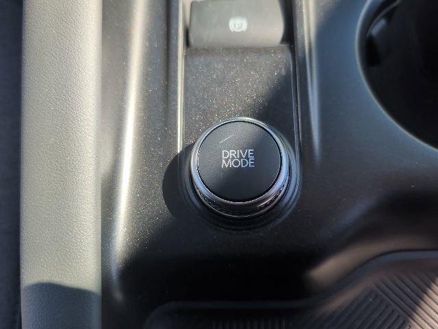 Used 2025 Ford Explorer Active image 21