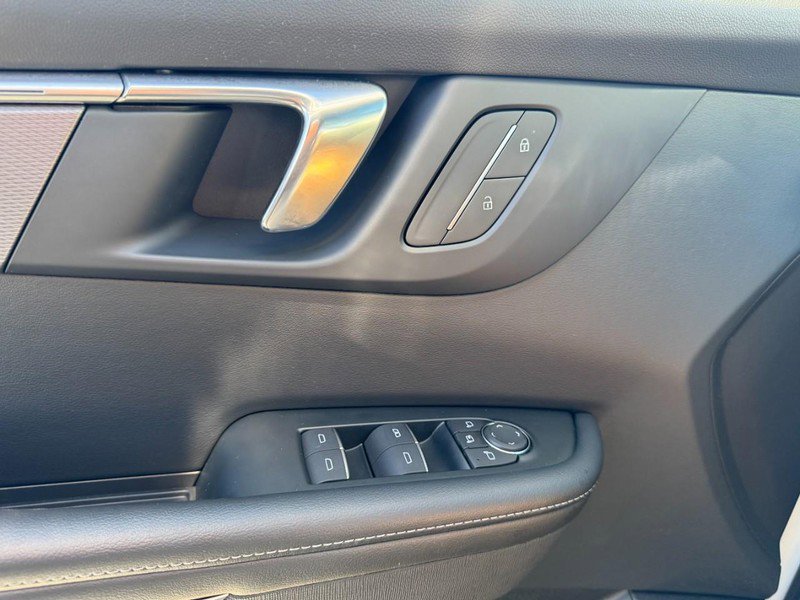 Used 2025 Buick Enclave Sport Touring image 25