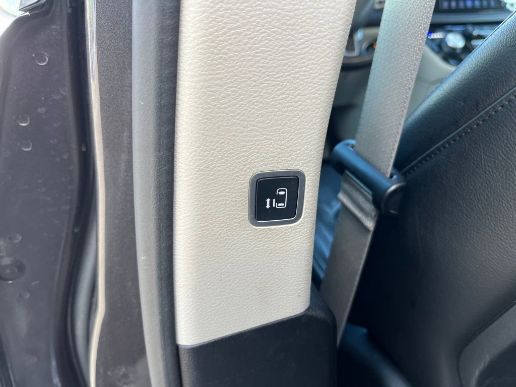 Used 2017 Chrysler Pacifica Touring-L Plus w/ Advanced Safetytec Group image 30