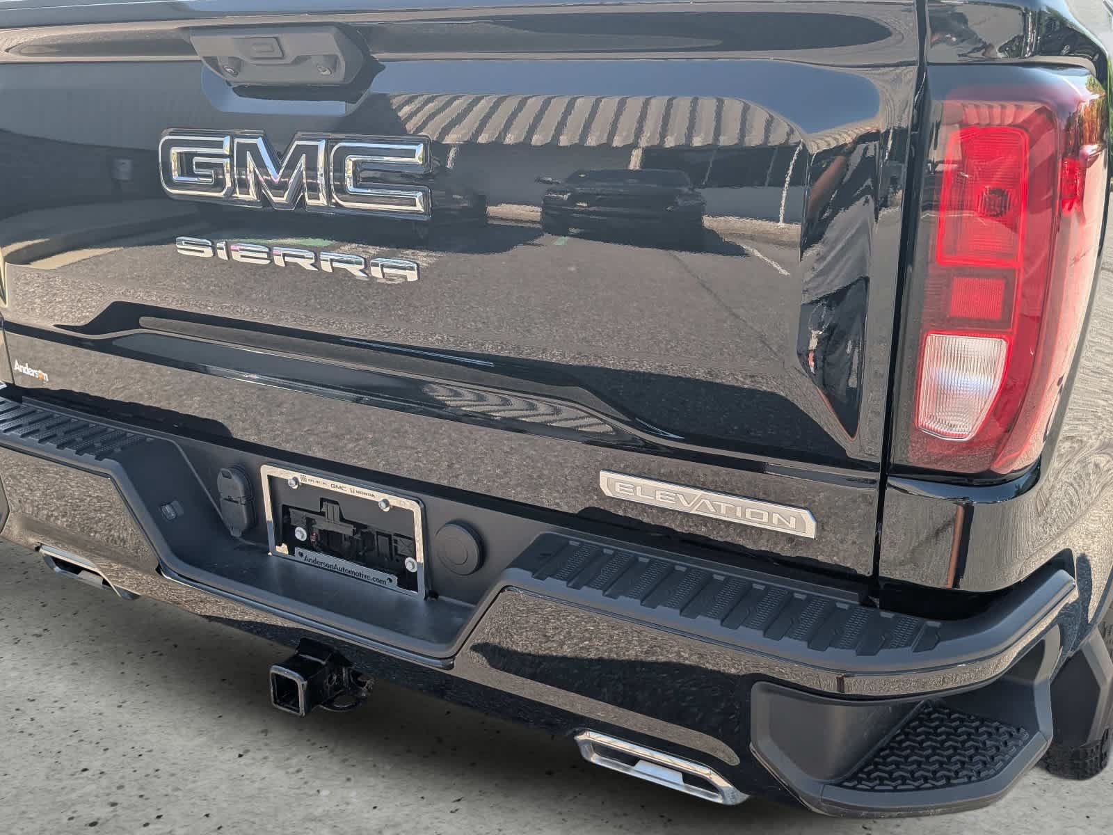 Used 2024 GMC Sierra 1500 Elevation AWD/4WD image 10