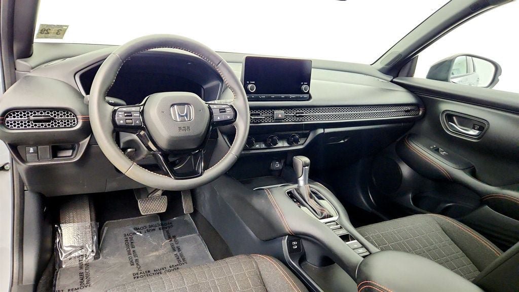 Used 2024 Honda HR-V Sport image 11