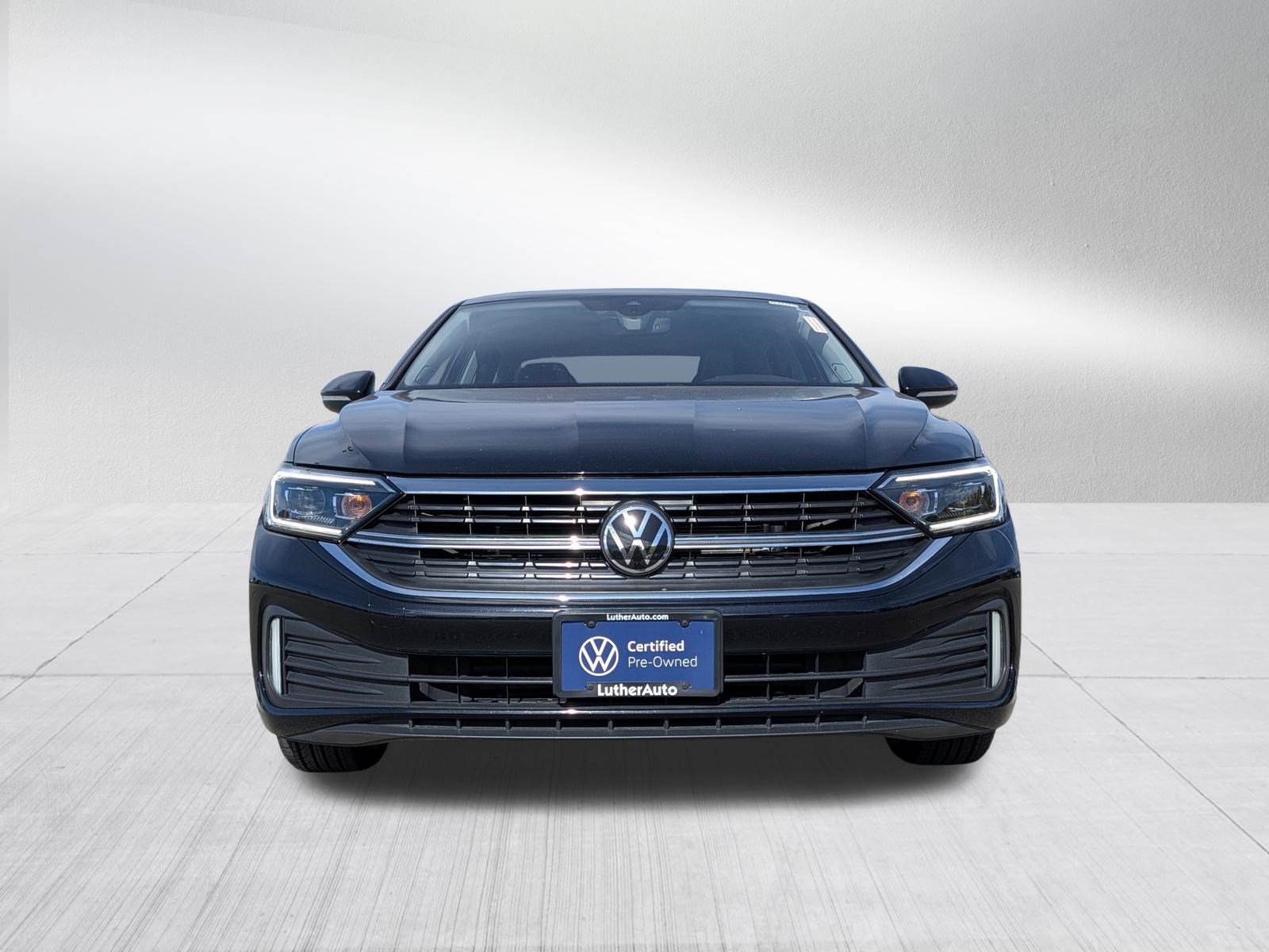 Certified 2023 Volkswagen Jetta SEL FWD image 2