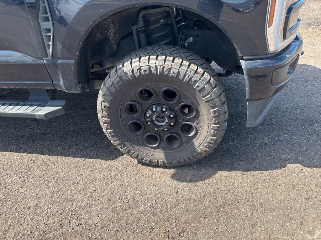 Used 2024 Ford F250 XLT w/ Black Appearance Package AWD/4WD image 19