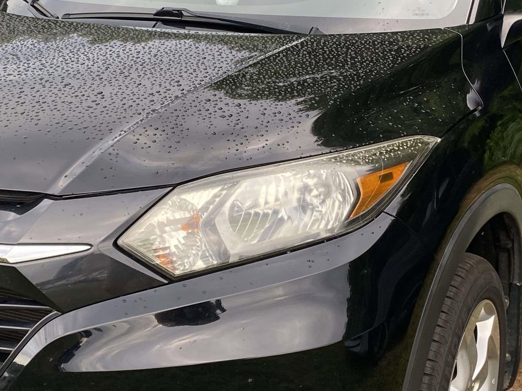 Used 2016 Honda HR-V LX image 4