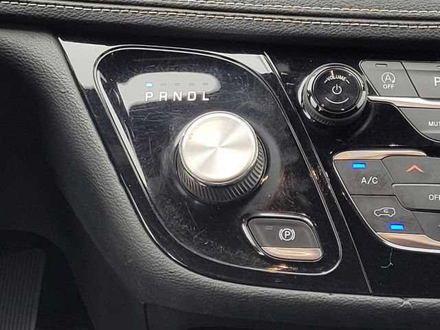 Used 2021 Chrysler Pacifica Touring w/ S Appearance Package FWD image 19