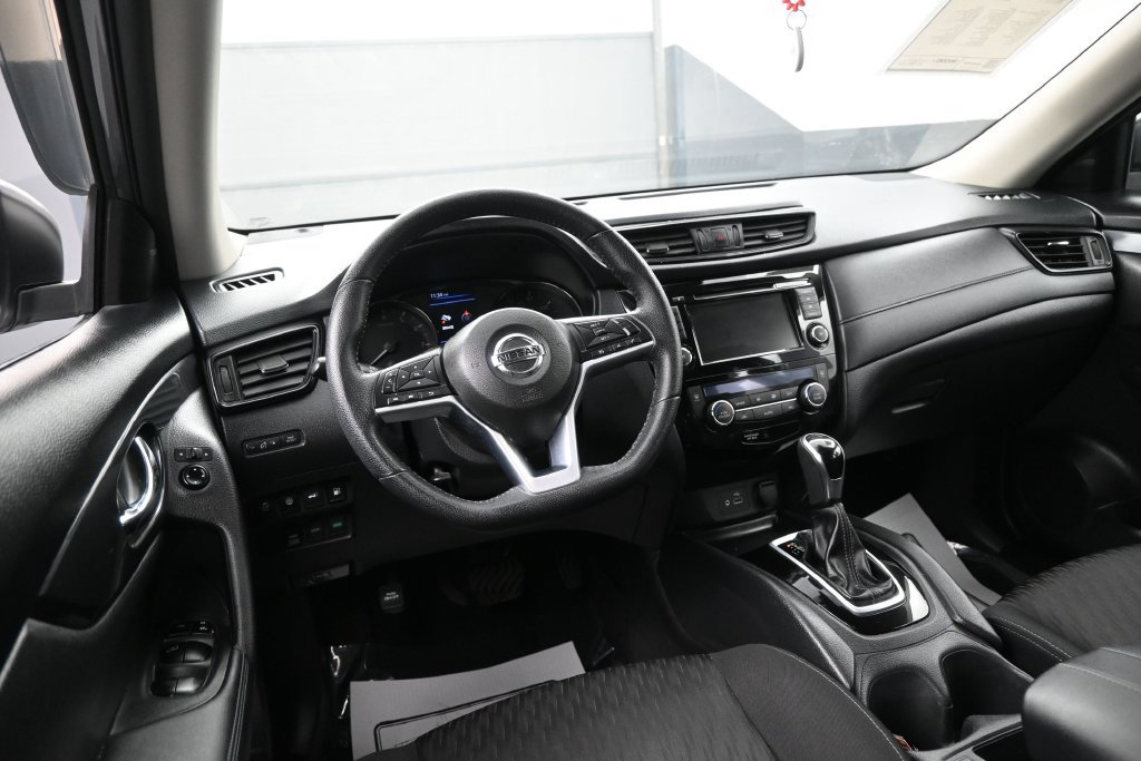 Used 2019 Nissan Rogue SV AWD/4WD image 17