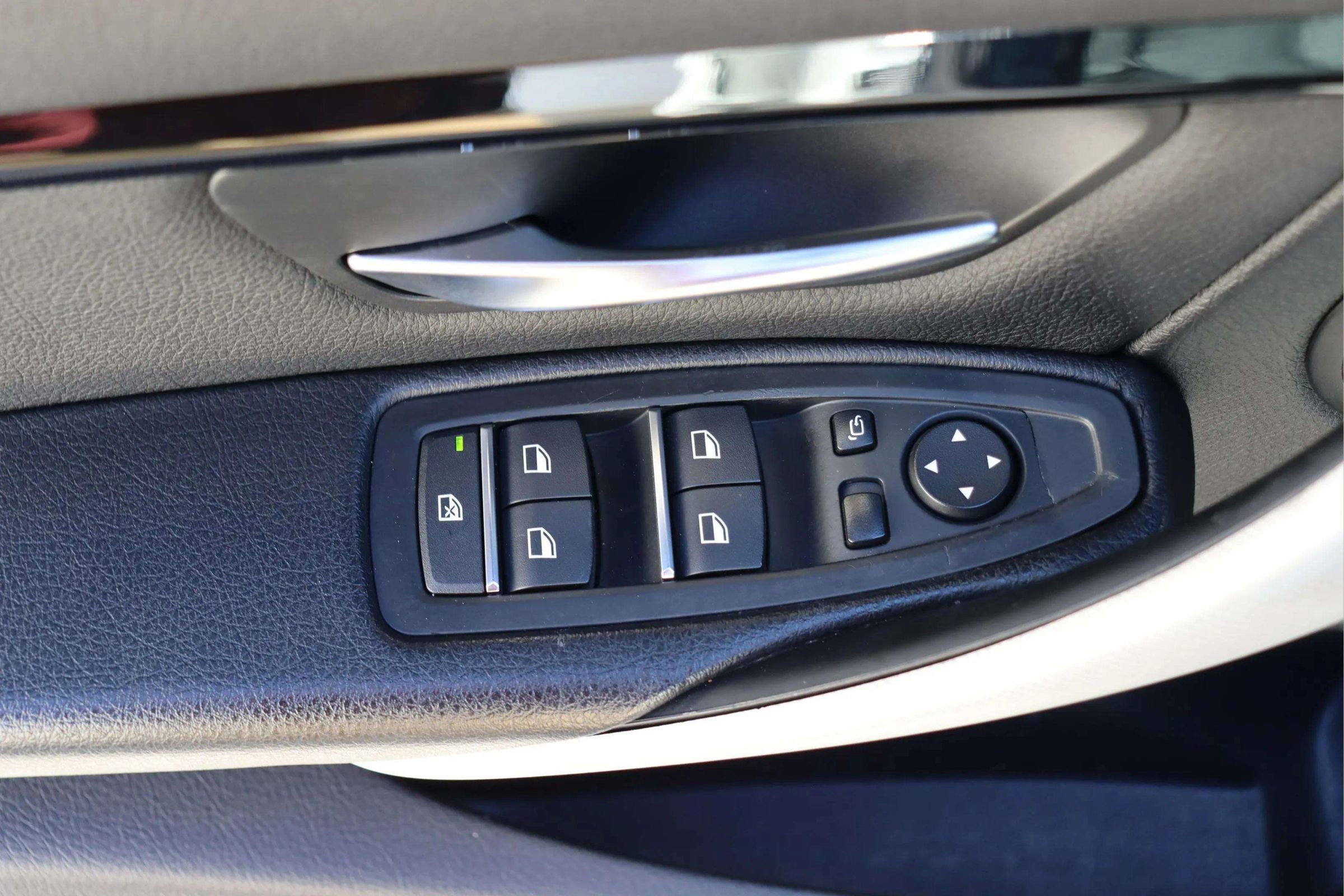 Used 2017 BMW 330i xDrive Sedan image 15