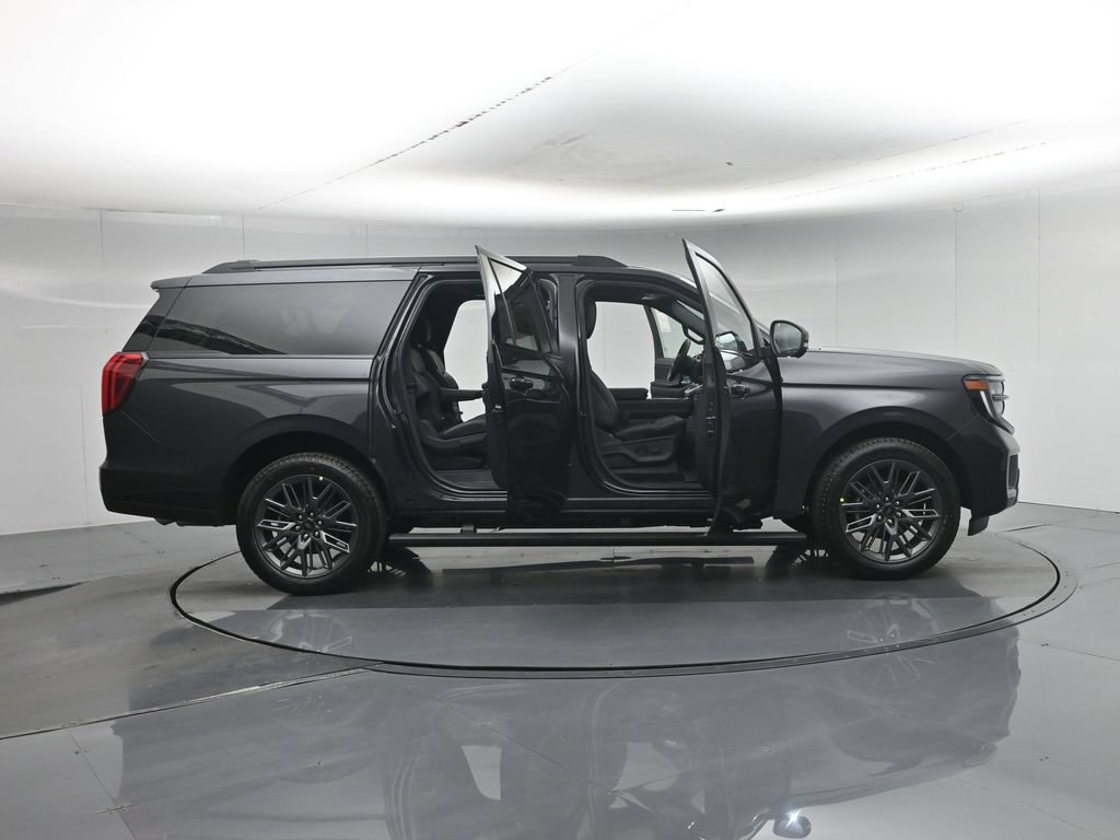 New 2027 Ford Expedition Max Platinum w/ Stealth Appearance Package AWD/4WD image 4