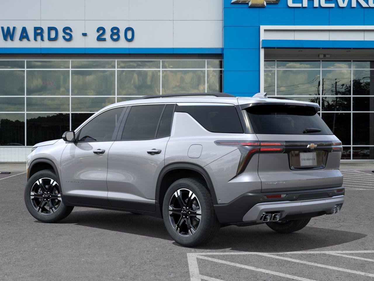 New 2027 Chevrolet Traverse LT FWD image 3
