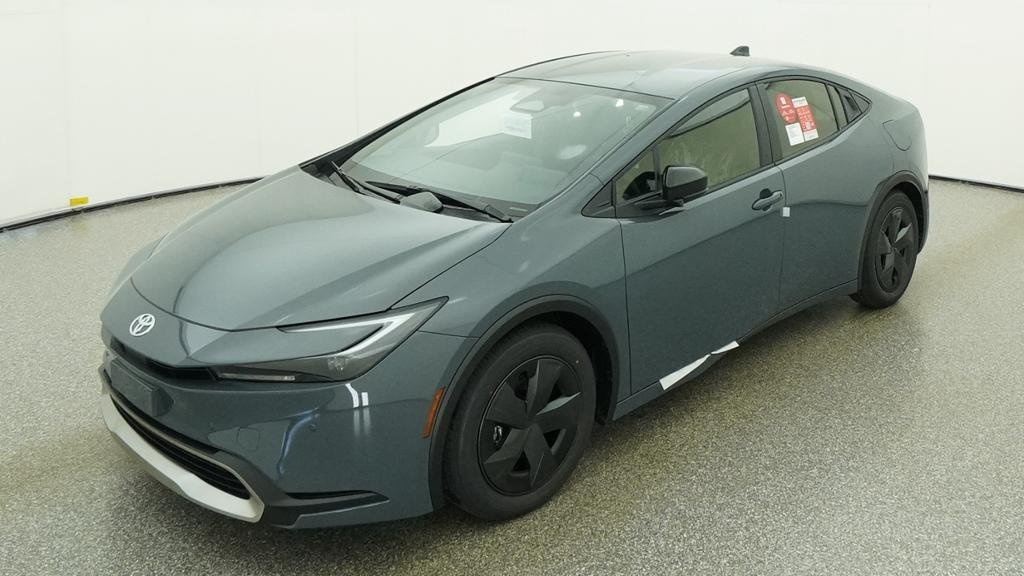 New 2027 Toyota Prius Plug-In Hybrid FWD image 1